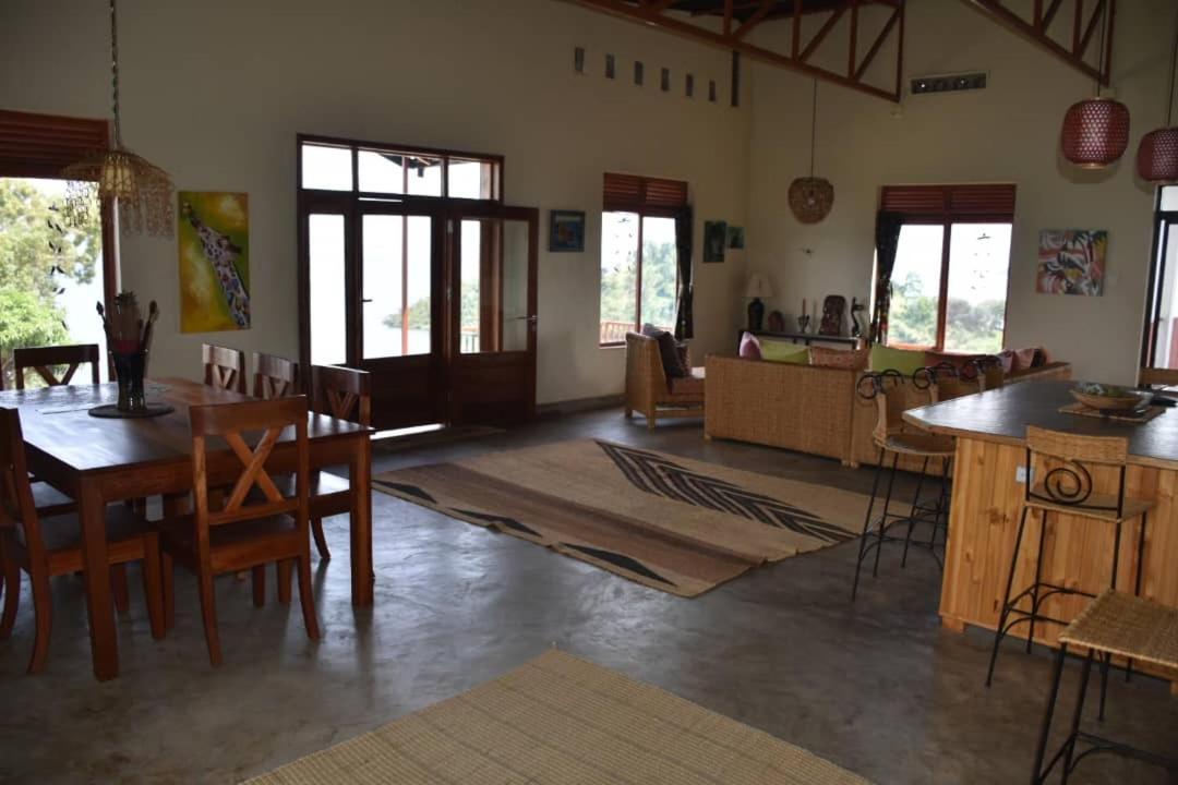 Amazi Land Home And Farm Stay Kibuye エクステリア 写真