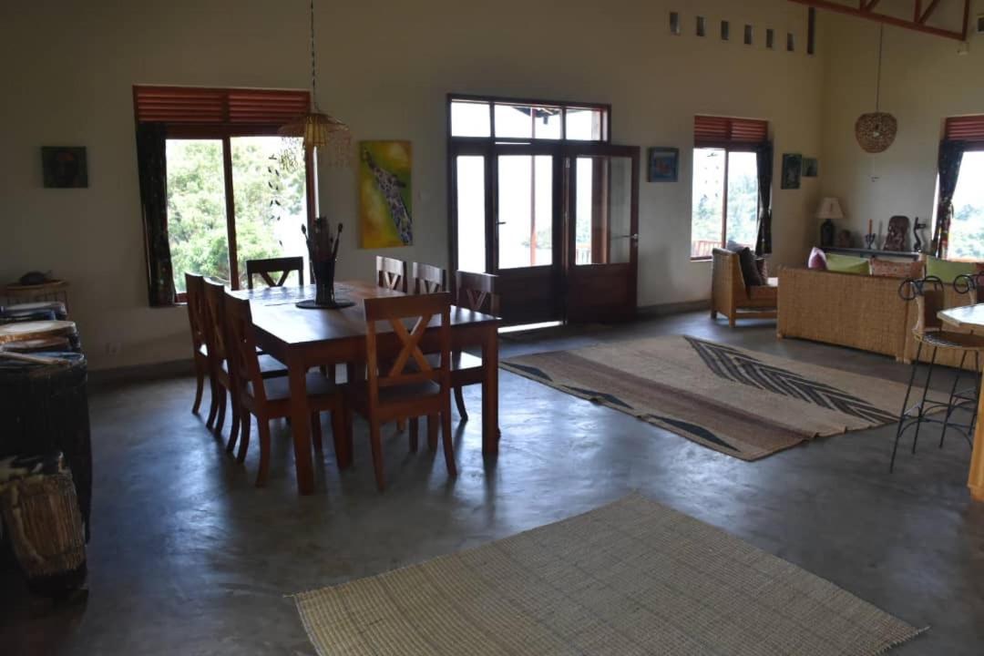 Amazi Land Home And Farm Stay Kibuye エクステリア 写真
